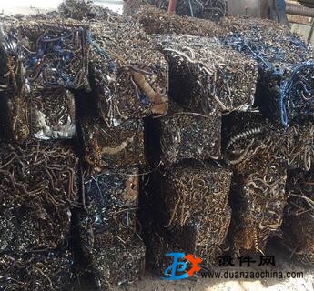 出售鐵屑、壓塊鐵屑