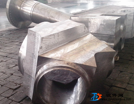 通裕重工生產鍛造三通