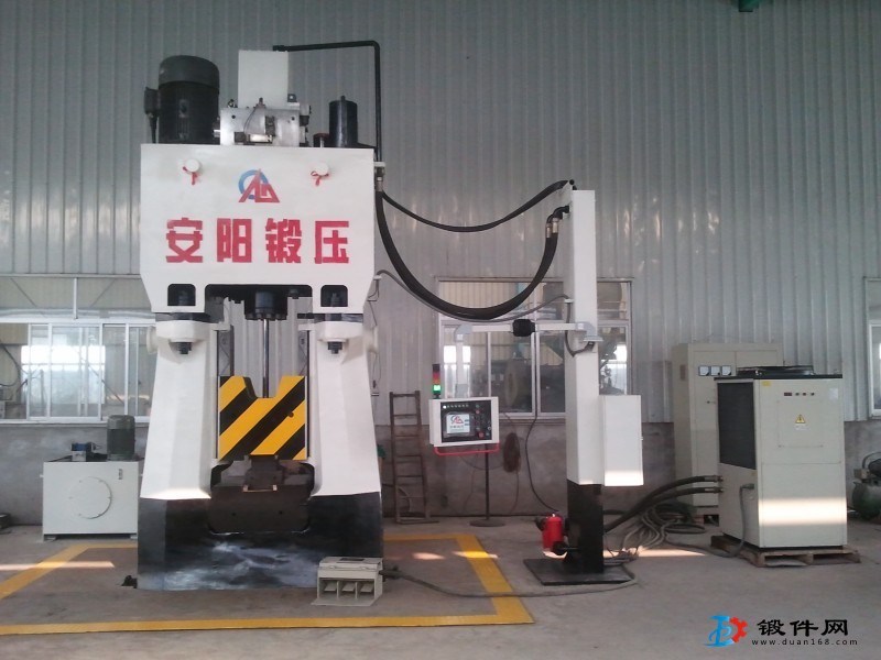 數(shù)控錘打擊能量250KJC92K系列數(shù)控錘安陽鍛壓生產(chǎn)
