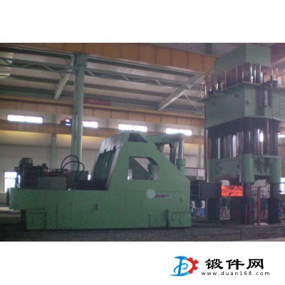 操作機(jī)全液壓15T操作機(jī)夾持軸類鍛件安陽鍛壓生產(chǎn)