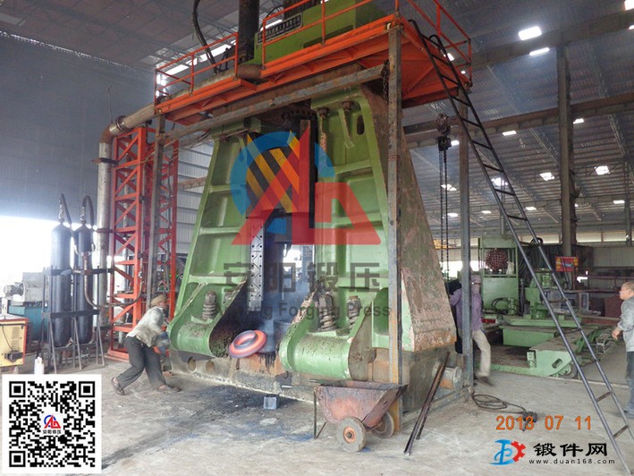 全液壓模鍛錘1噸安陽鍛壓廠家直銷