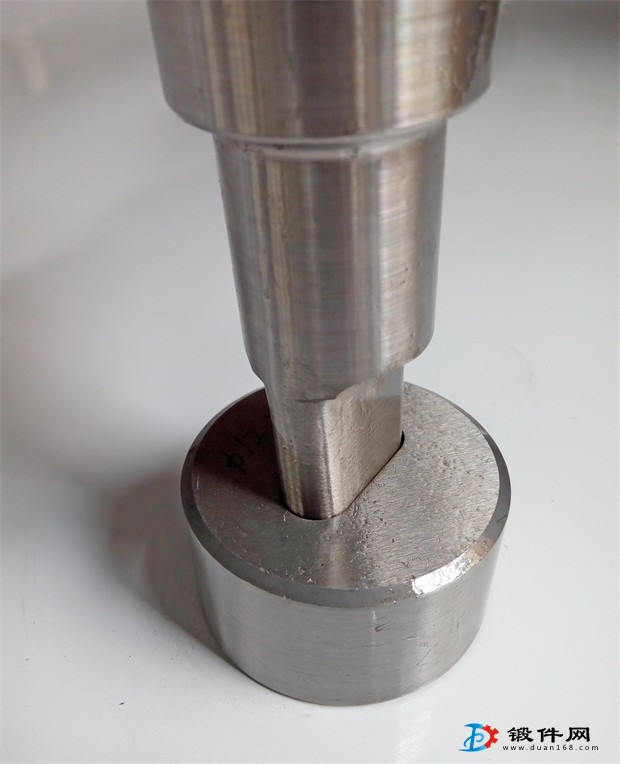腰孔異形孔沖模材質(zhì)6CrW2Si