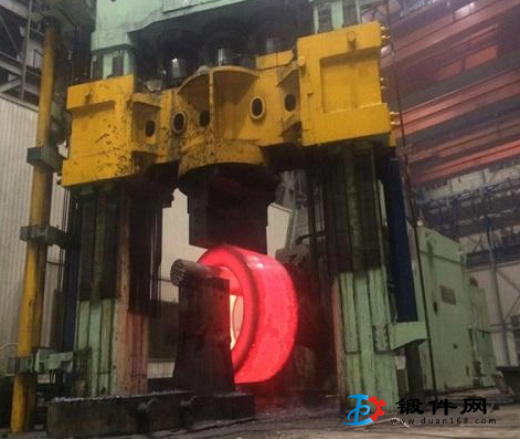 大型鍛件 大型鍛件