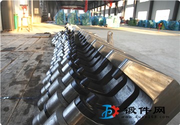 液壓鉚接機可鉚鉚釘直徑16mm汽車大梁車架鉚接設(shè)備