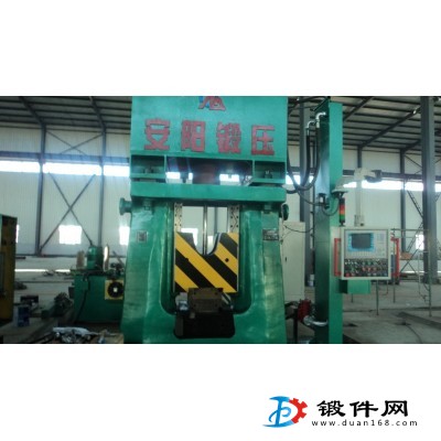 120mm大直徑鋼球自動(dòng)化鍛造生產(chǎn)設(shè)備程控錘鍛打鋼球