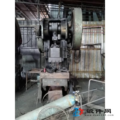 三百噸鍛造設備轉讓