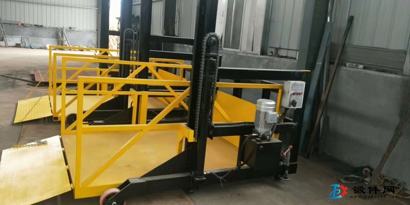 河北移動液壓裝卸臺電動小型升降裝車臺