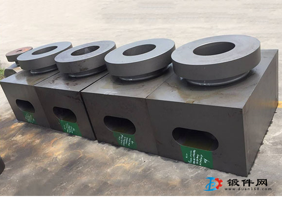 石油防噴器殼體鍛造鉆采配件石油井控裝置鍛件加工