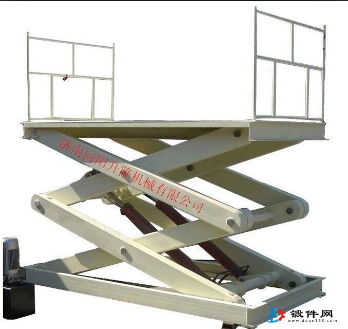 山東即墨固定式升降機，升降平臺，上車臺，裝卸臺生產定制廠家