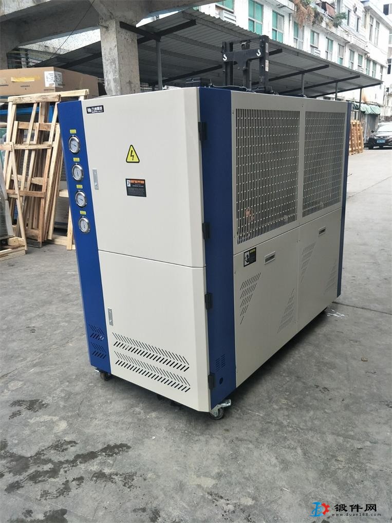 供應半導體專用冷水機