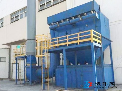 內蒙古鄂爾多斯澤潤橡膠廠除塵器