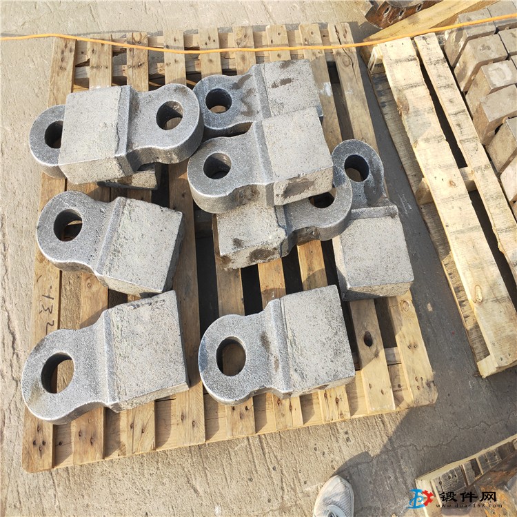 破碎機錘頭甩錘高鉻合金錳鋼鑄造件鍛打抗磨錘頭配件批發